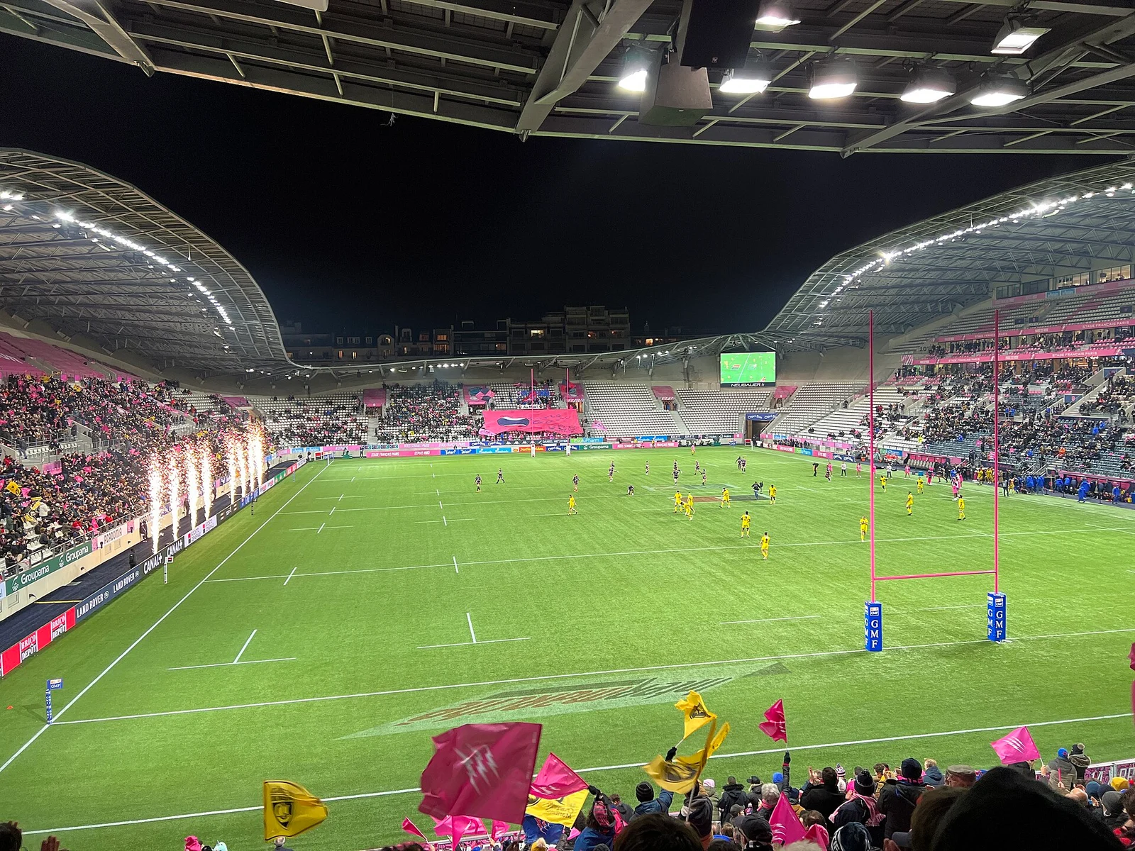 Le Stade Français Paris lors d’un match de rugby à XV contre le Stade Rochelais, le 5 décembre 2021, au stade Jean-Bouin à Paris.