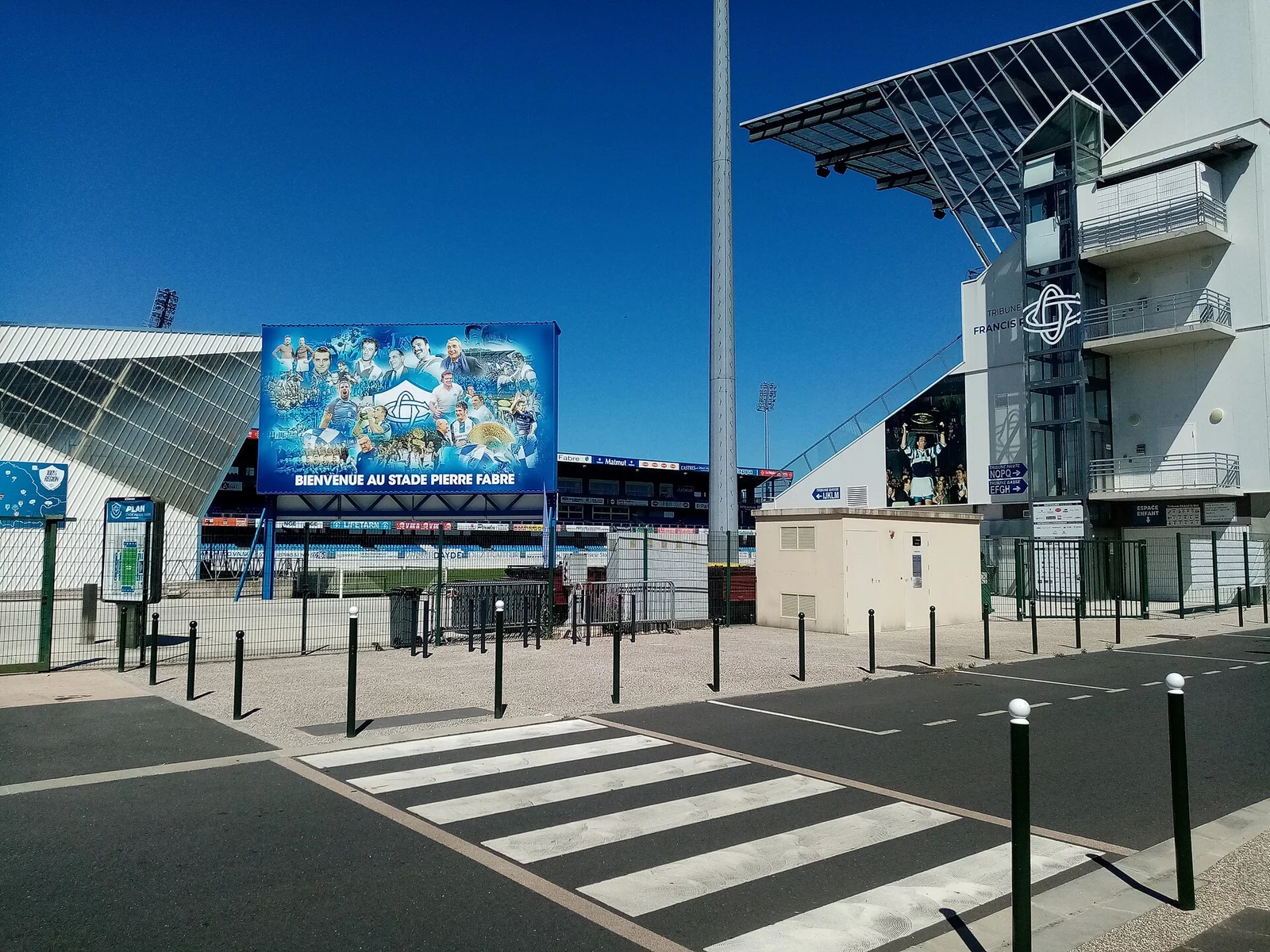 L’entrée du stade Pierre-Fabre à Castres, photographiée le 11 juin 2022.